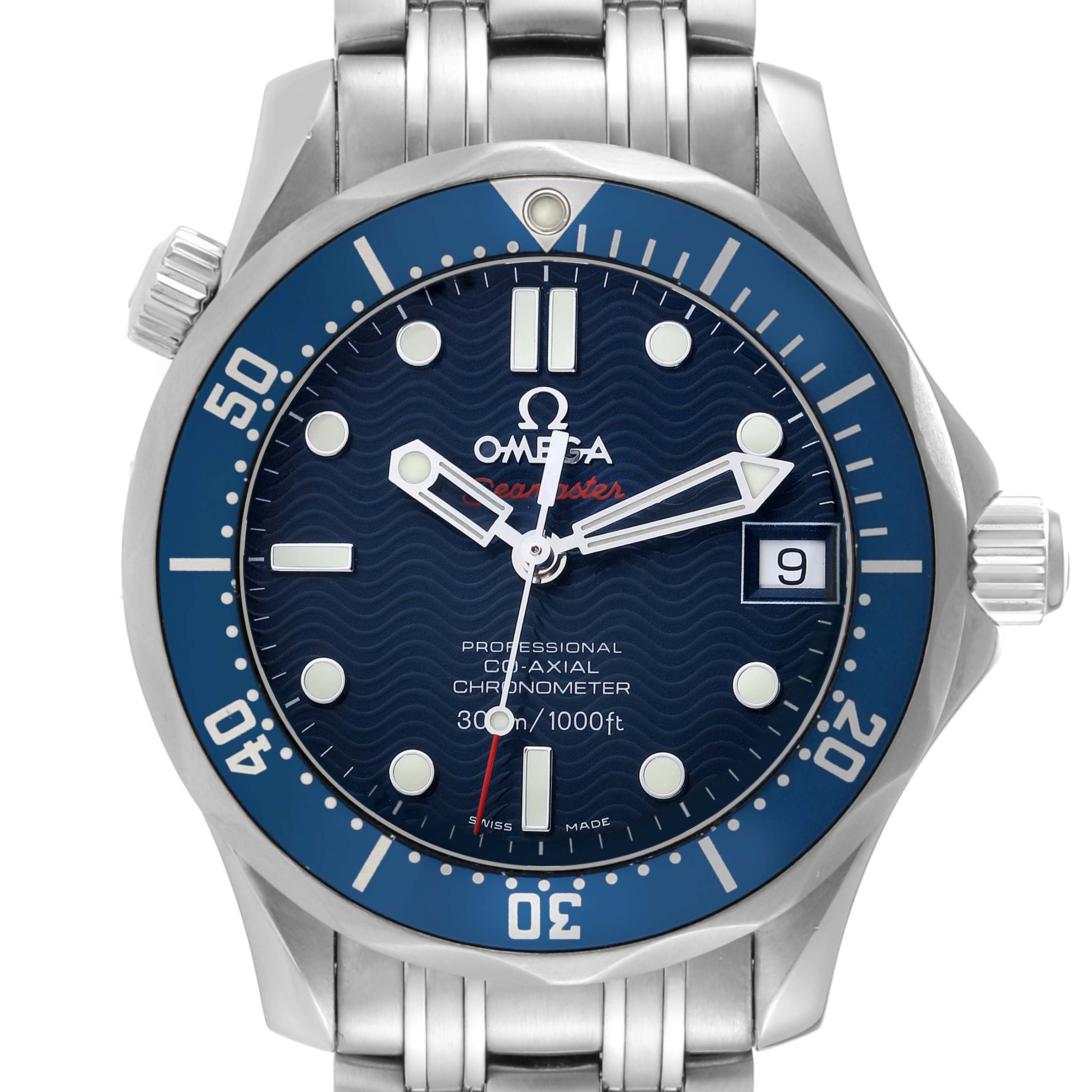 This is a close-up shot of an Omega Seamaster 2222.80.00 Men
s Stainless Steel Blue Dial 2222.80.00 Men
s Stainless Steel Blue Dial watch showing the dial, bezel, hands, date window, and part of the stainless steel bracelet.