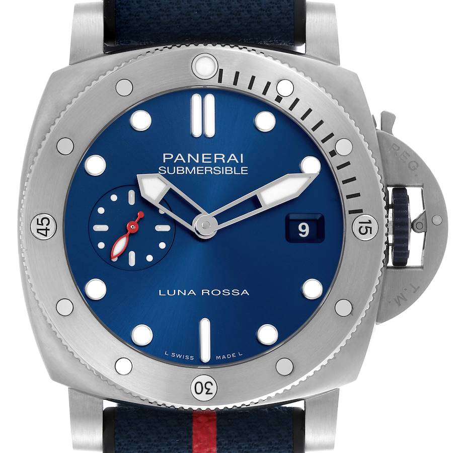 The image shows a front view of the Panerai Submersible watch, highlighting the dial, bezel, and crown guard.