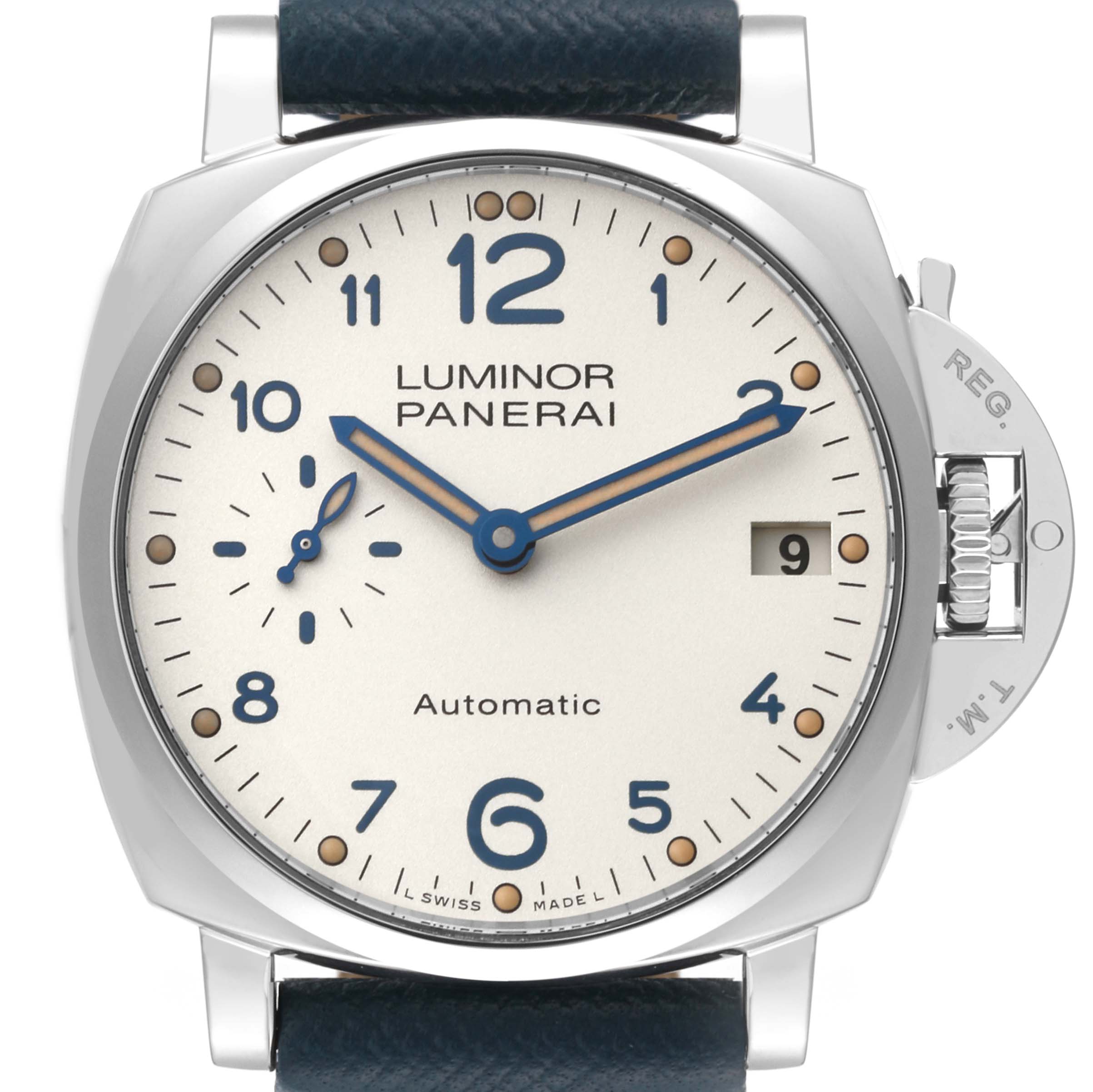 The image shows a front view of a Luminor Due model by Panerai, displaying the dial, hands, and date window.