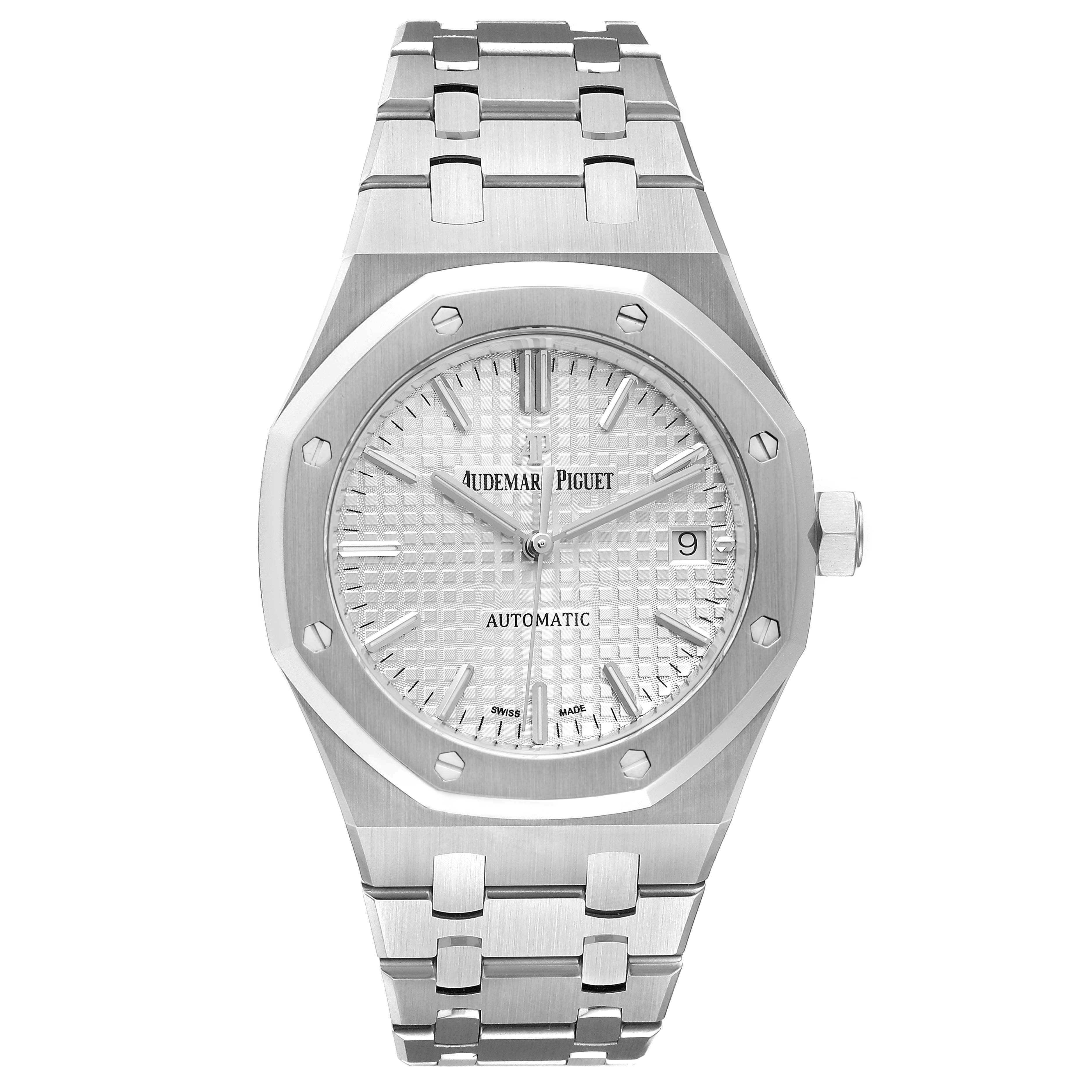 The image shows a front view of the Audemars Piguet Royal Oak 15450ST.OO.1256ST.01 Men's Stainless Steel Silver Dial 15450ST.OO.1256ST.01 Men's Stainless Steel Silver Dial watch, highlighting its dial, case, and bracelet.