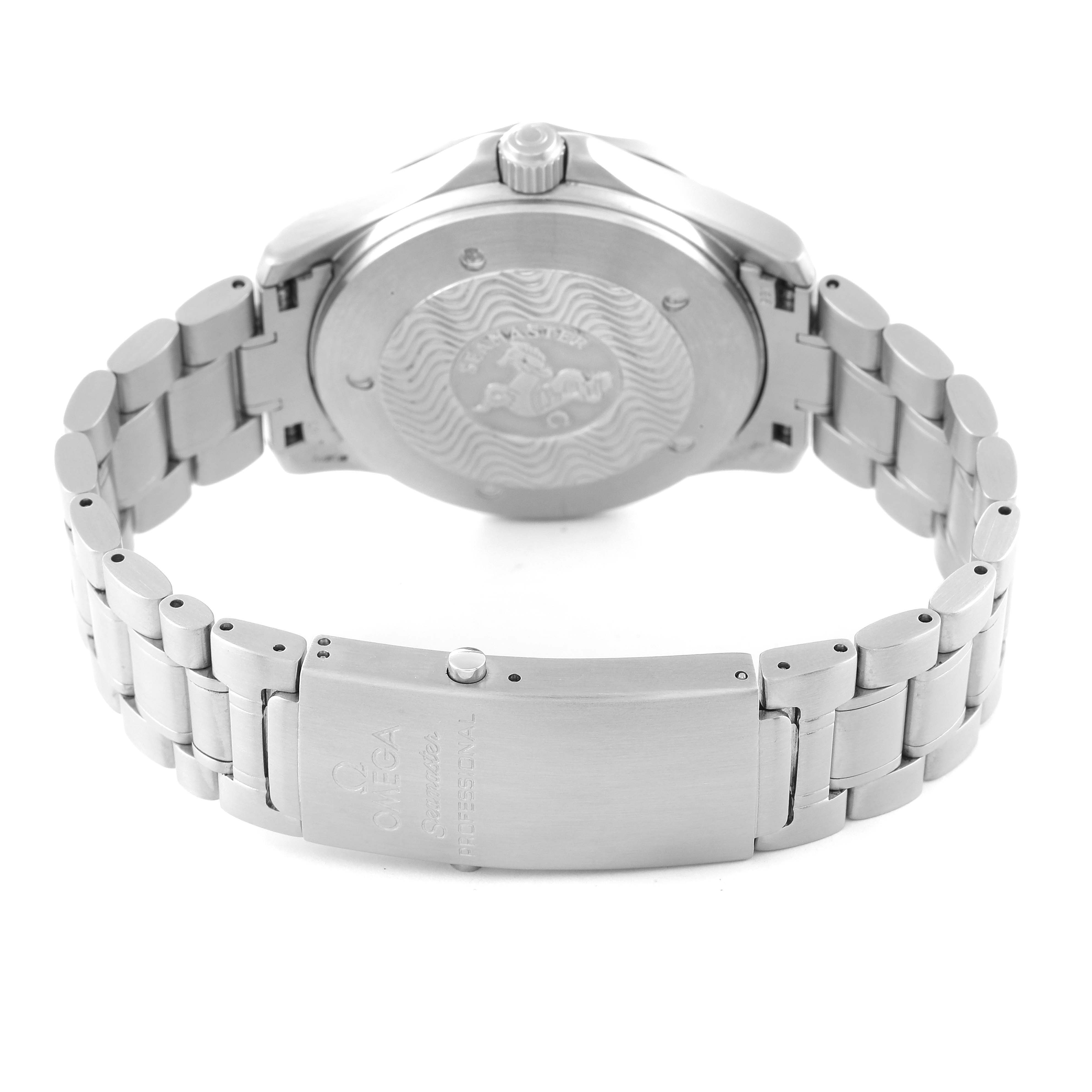The image shows the back view of an Omega Seamaster 2538.20.00 Men's Stainless Steel White Dial 2538.20.00 Men's Stainless Steel White Dial watch, highlighting its case back, bracelet, and clasp.