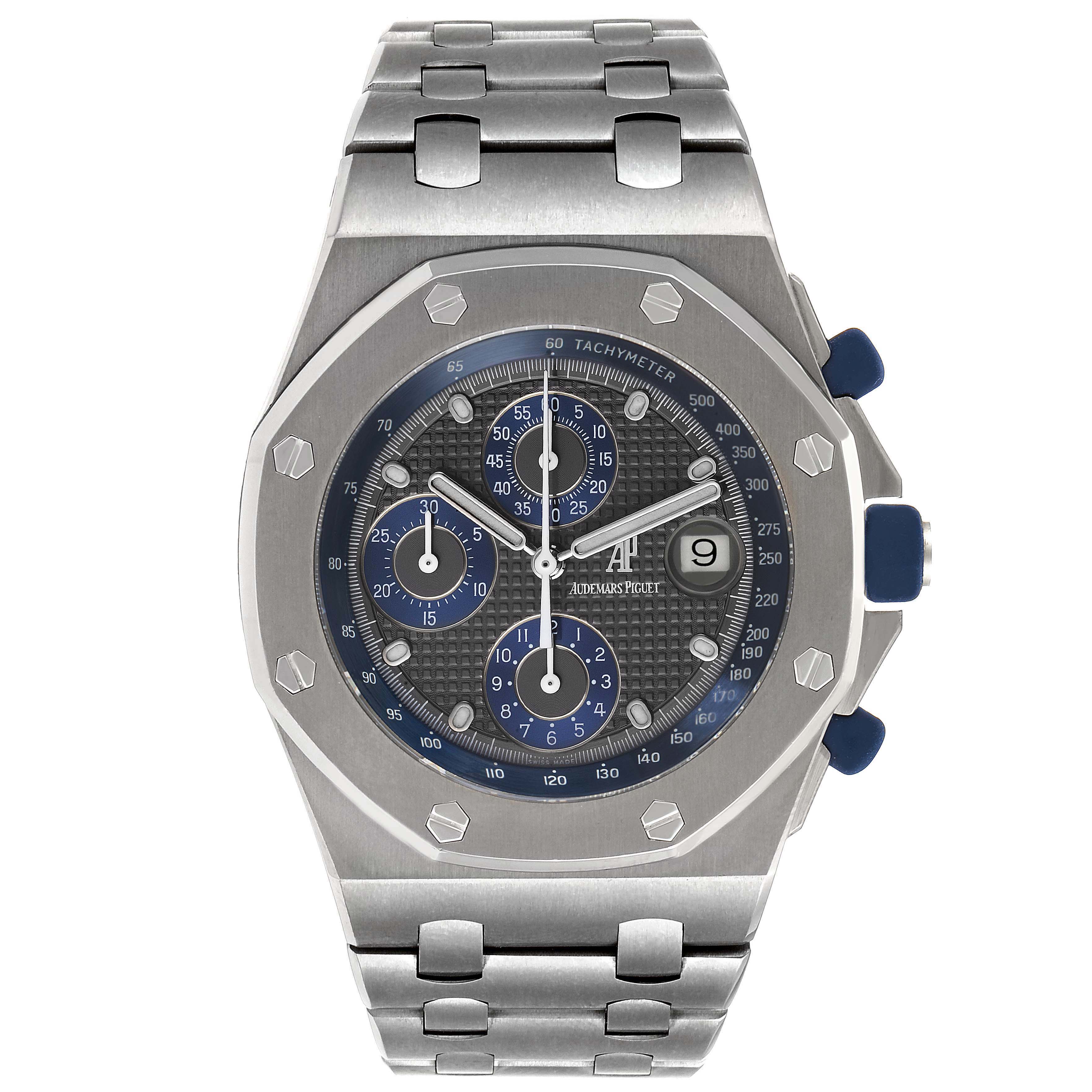 The image shows a front view of the Audemars Piguet Royal Oak Offshore 25721TI.O.1000TI.01 Men's Titanium Grey Dial 25721TI.O.1000TI.01 Men's Titanium Grey Dial watch, highlighting its dial, bezel, and bracelet.