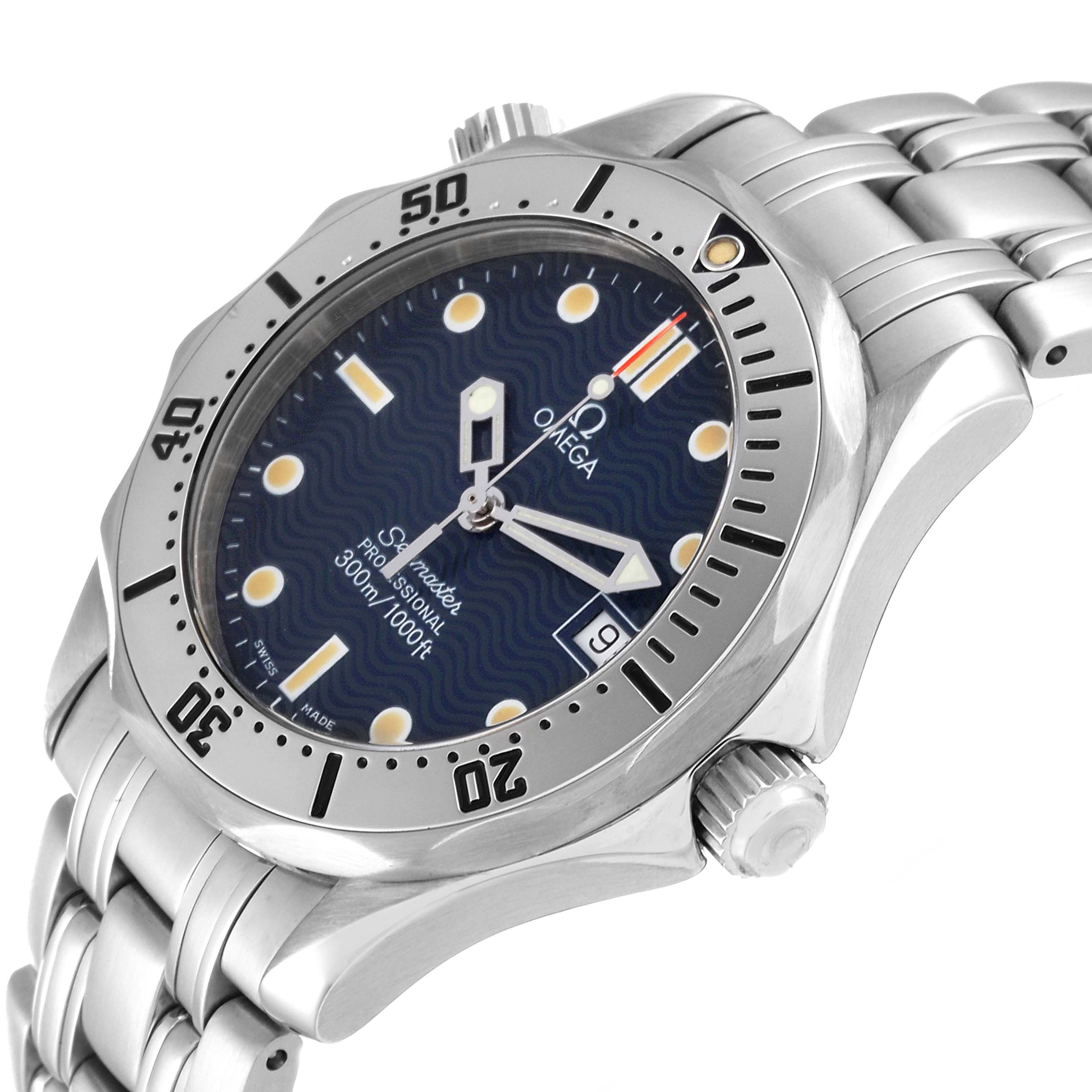 The image shows the Omega Seamaster 2562.80.00 Men
s Stainless Steel Blue Dial 2562.80.00 Men
s Stainless Steel Blue Dial watch angled to display the bezel, dial, crown, and bracelet.