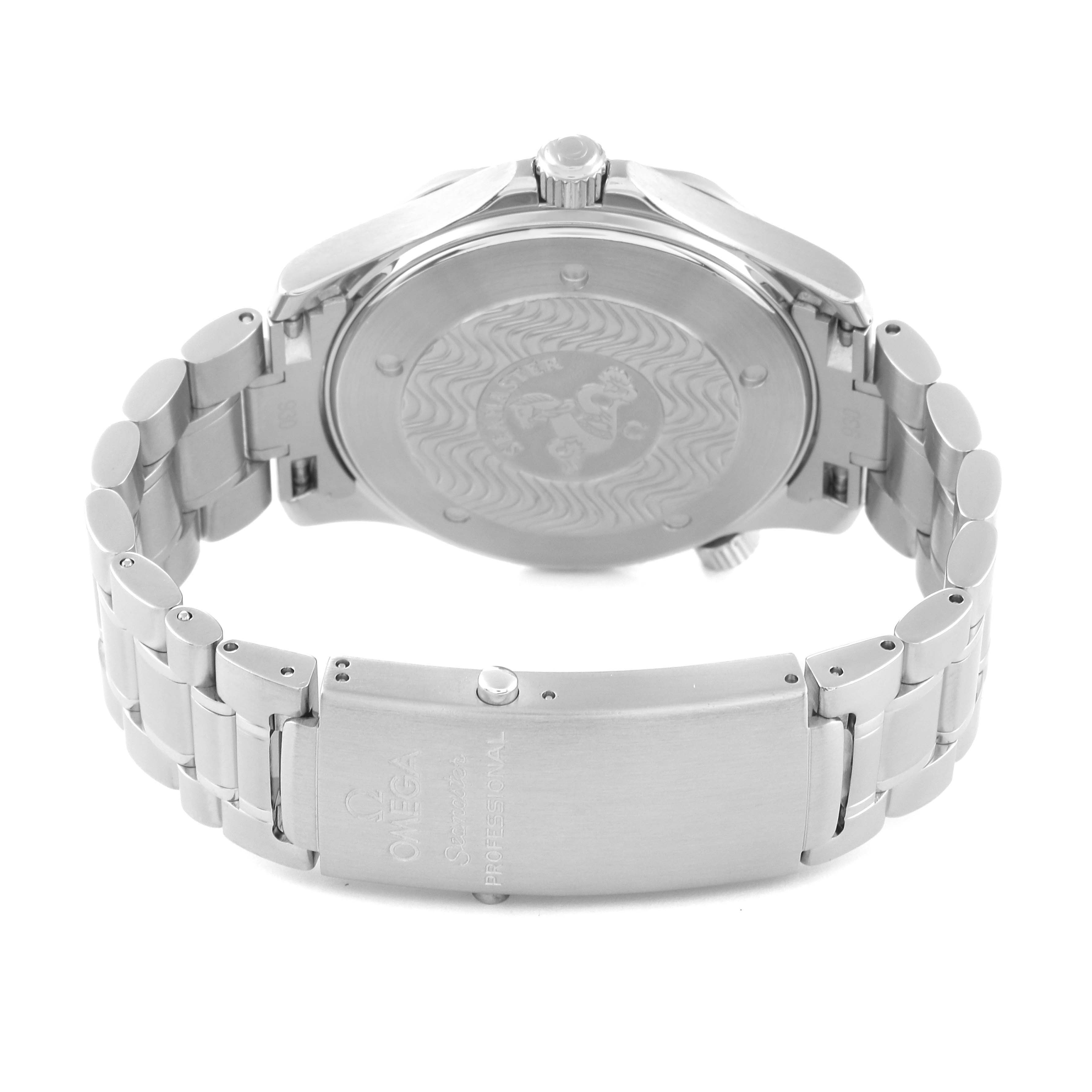 The image shows the backside and clasp of the Omega Seamaster 58220 Men
s Stainless Steel Black Dial 58220 Men
s Stainless Steel Black Dial, highlighting the case back and metal bracelet.