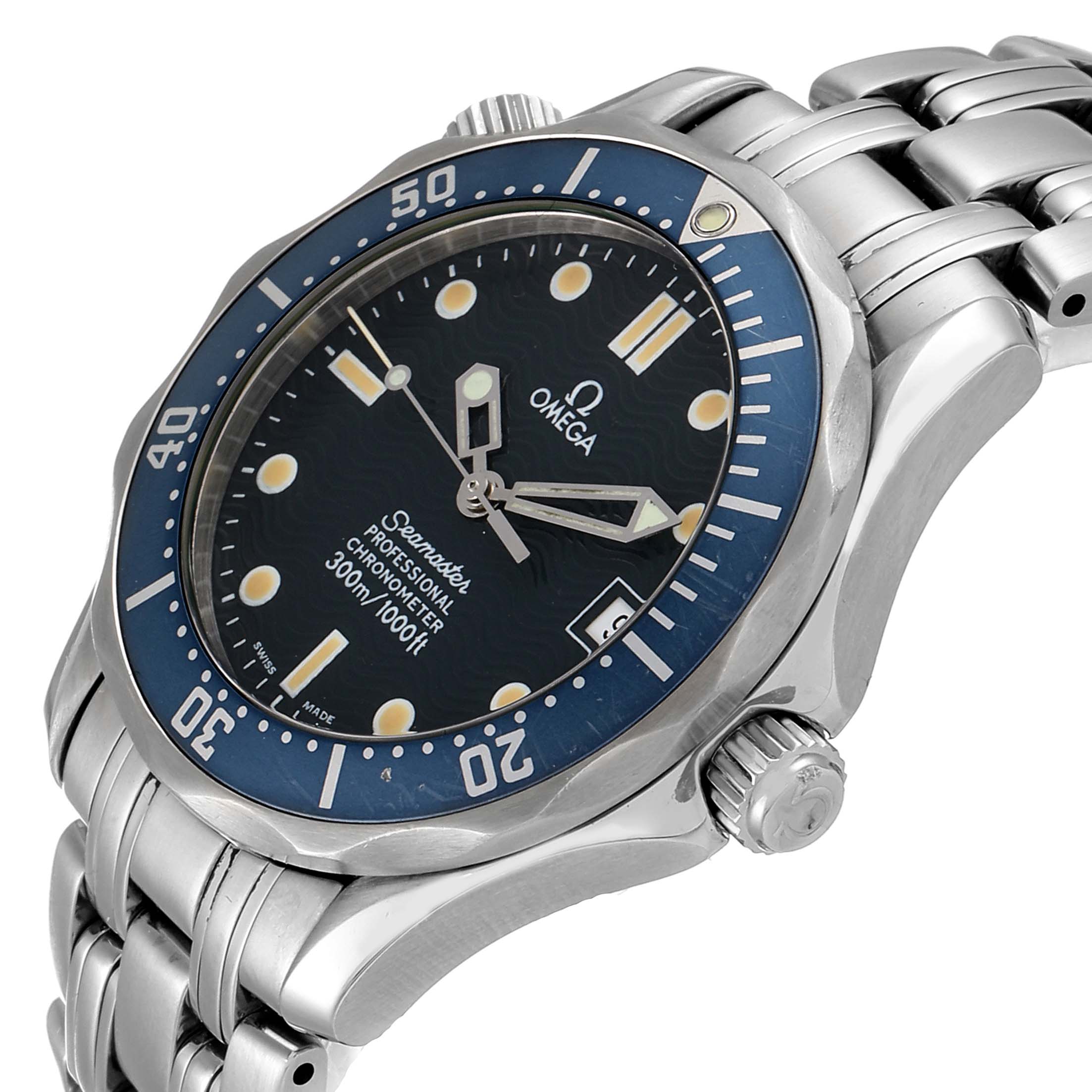 The image shows an angled view of the Omega Seamaster 2551.80.00 Men
s Stainless Steel Blue Dial 2551.80.00 Men
s Stainless Steel Blue Dial watch, highlighting its dial, bezel, crown, and bracelet.