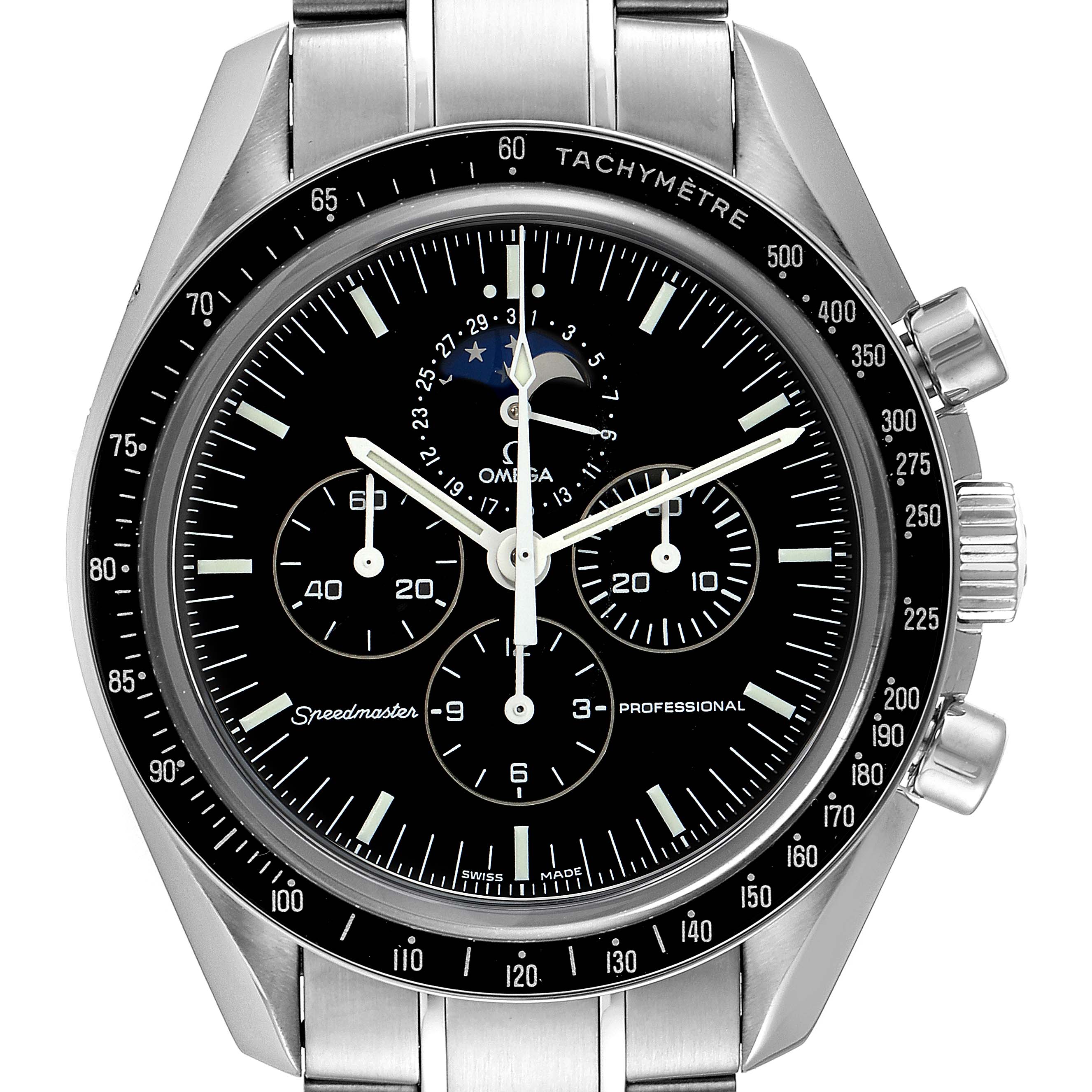 This image shows the front angle of the Omega Speedmaster 3576.50.00 Men
s Stainless Steel Black Dial 3576.50.00 Men
s Stainless Steel Black Dial watch, focusing on its dial, bezel, and part of the bracelet.