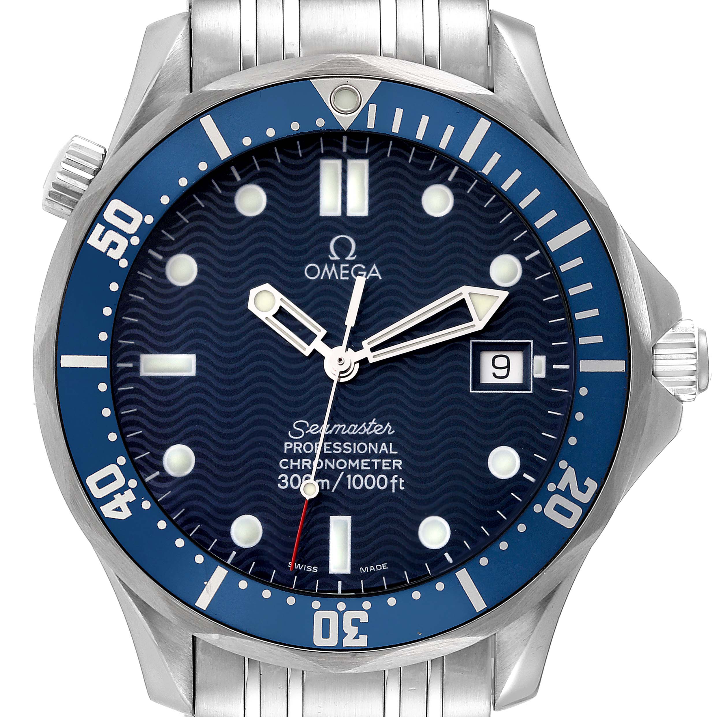 The image shows a front view of the Omega Seamaster 2531.80.00 Men
s Stainless Steel Blue Dial 2531.80.00 Men
s Stainless Steel Blue Dial watch, focusing on its dial, bezel, and part of the bracelet.