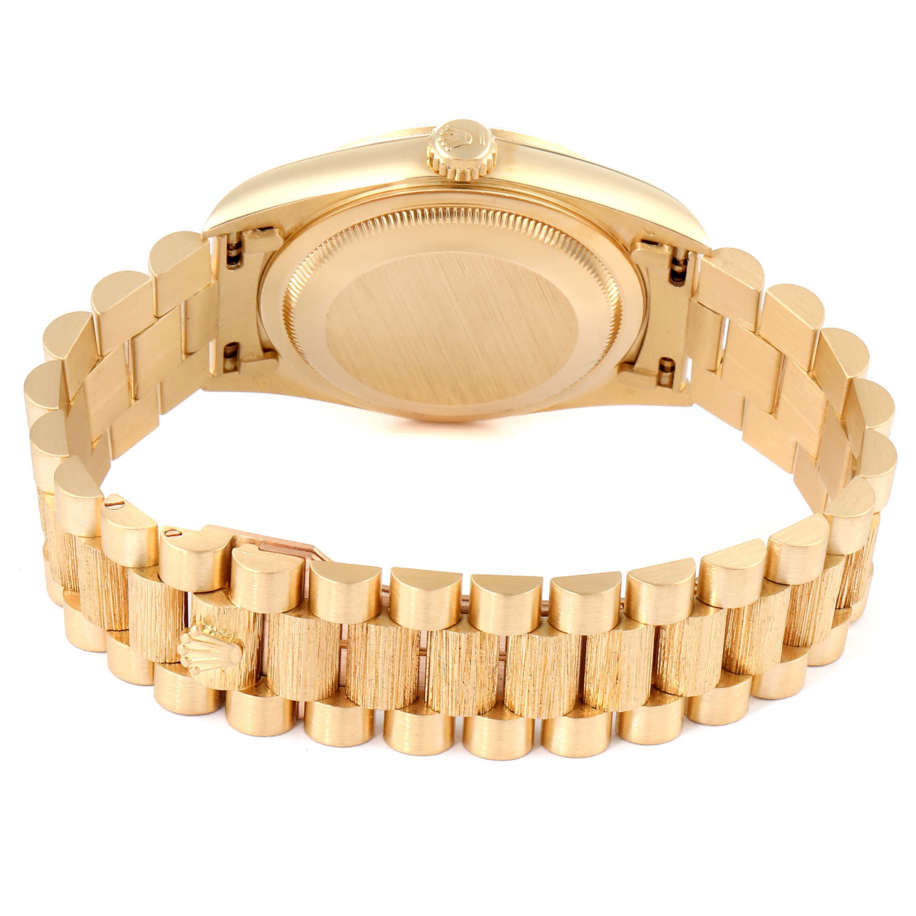 This image shows the backside and bracelet of a Rolex President 18248 Men
s Yellow Gold Black Dial 18248 Men
s Yellow Gold Black Dial model watch, highlighting the clasp and caseback.