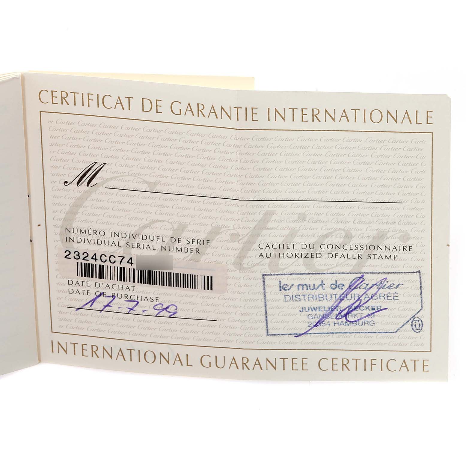 This image shows the international guarantee certificate for a Cartier Pasha W31043M7 Men
s Stainless Steel Black Dial W31043M7 Men
s Stainless Steel Black Dial watch.