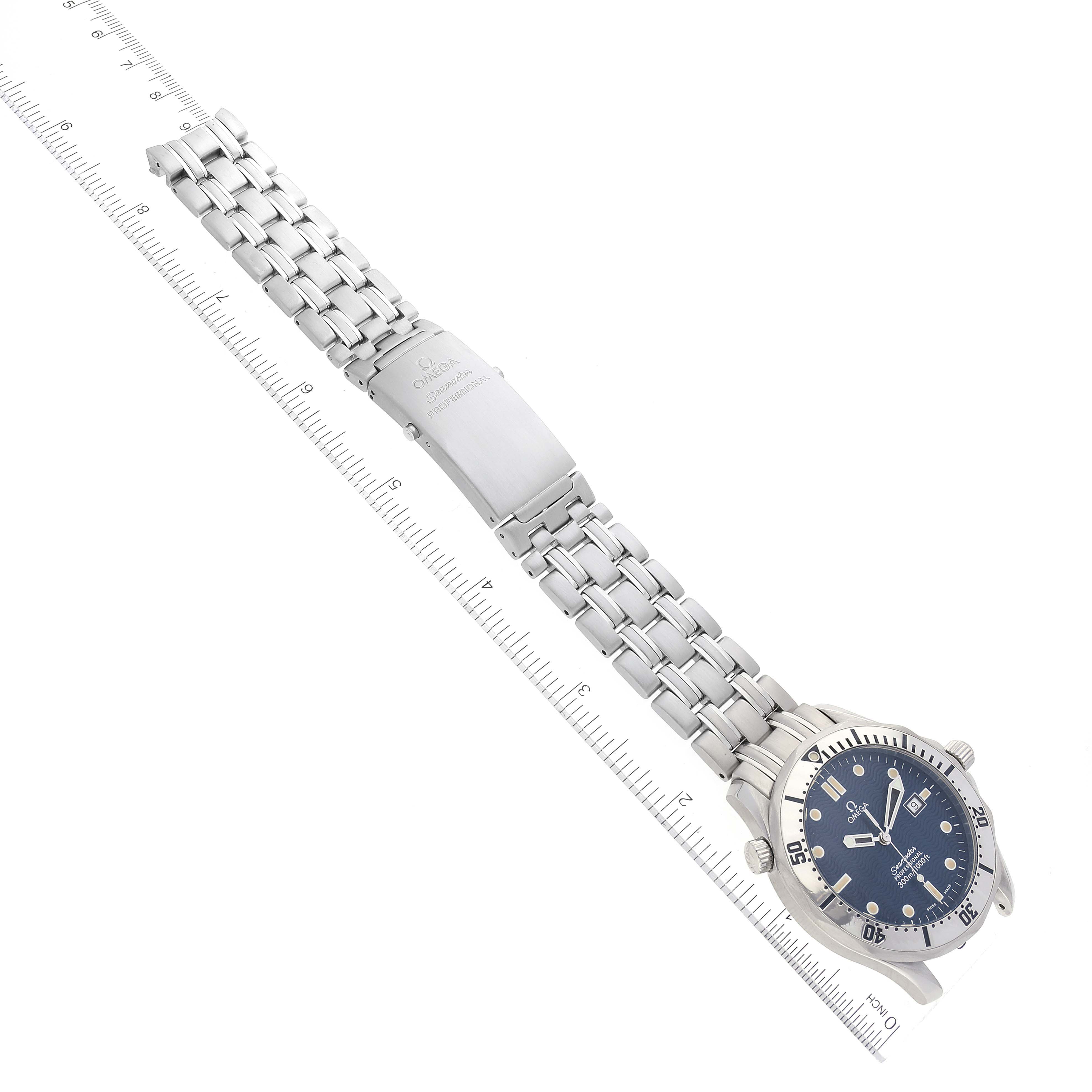 The watch is an Omega Seamaster 2542.80.00 Men's Stainless Steel Blue Dial 2542.80.00 Men's Stainless Steel Blue Dial displayed flat with a focus on its metal bracelet, clasp, and dial.