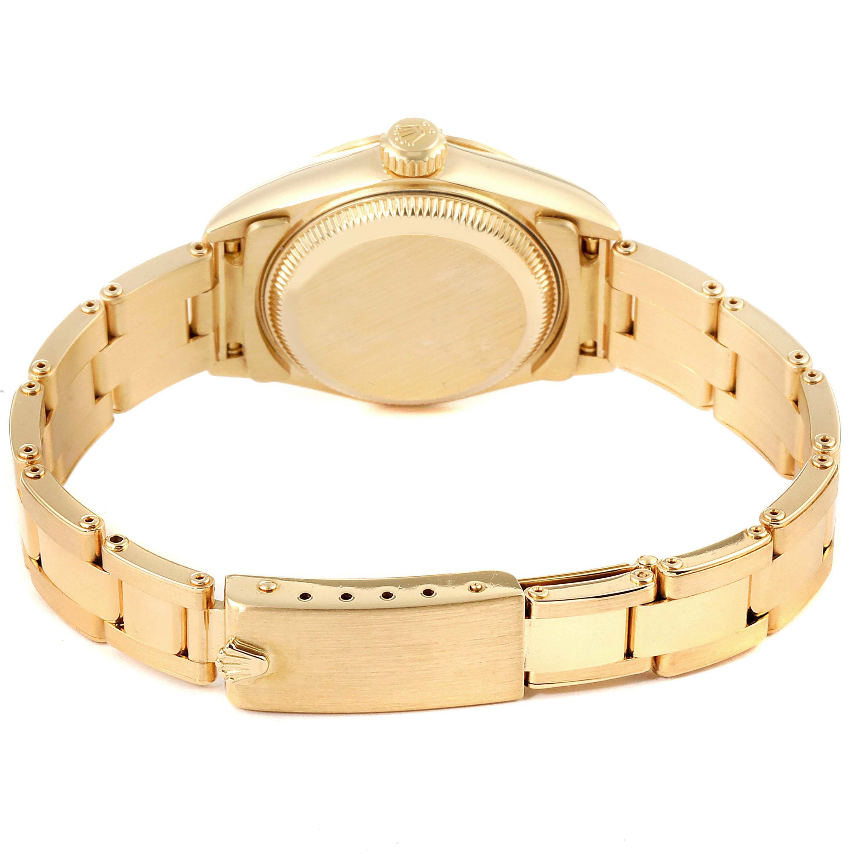 The image shows the back case and bracelet of the Rolex President 69168 Women
s Yellow Gold Champagne Dial 69168 Women
s Yellow Gold Champagne Dial model watch.