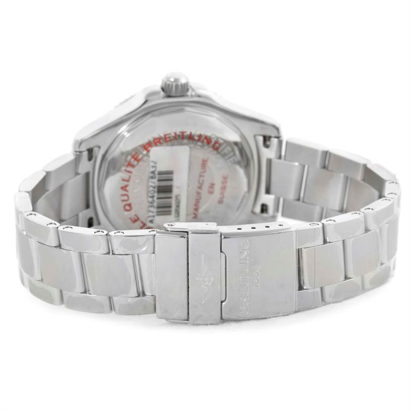 The image shows the back and bracelet clasp of a Breitling Superocean A17364 Men's Stainless Steel Black Dial A17364 Men's Stainless Steel Black Dial watch.