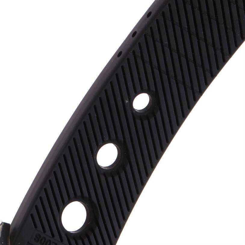 This image shows a close-up of the black rubber strap of a Breitling Superocean U2337012/BB81-200S Men's Stainless Steel Black Dial U2337012/BB81-200S Men's Stainless Steel Black Dial watch.