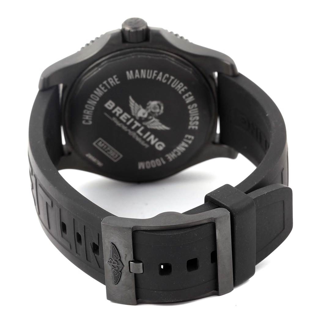 The image shows the back case and rubber strap of the Breitling Superocean M17393 Men's Stainless Steel Black Dial M17393 Men's Stainless Steel Black Dial watch.
