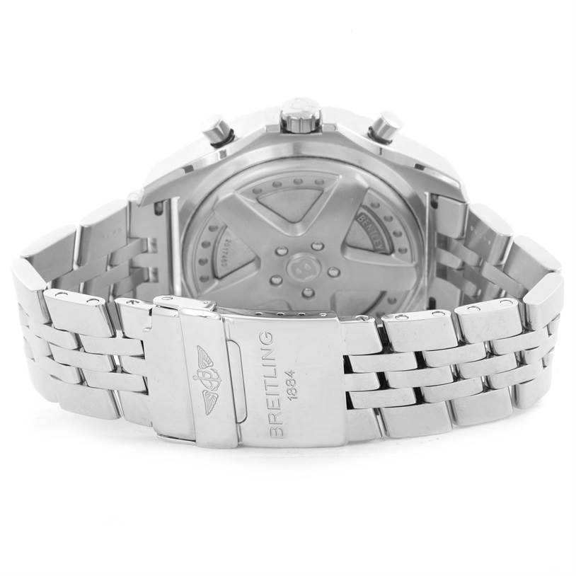 The image shows the back view of a Bentley model by Breitling, highlighting the bracelet and clasp engraved with the brand name.