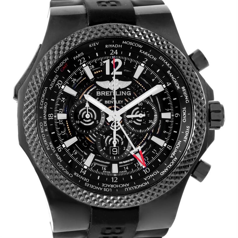 The image shows a front view of the Bentley model by Breitling, highlighting its dial and bezel.