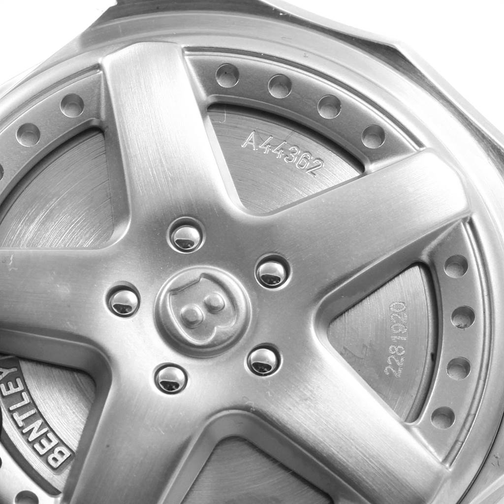 Close-up view of the Bentley model by Breitling wheel-shaped watch dial and bezel, showing its unique design details.