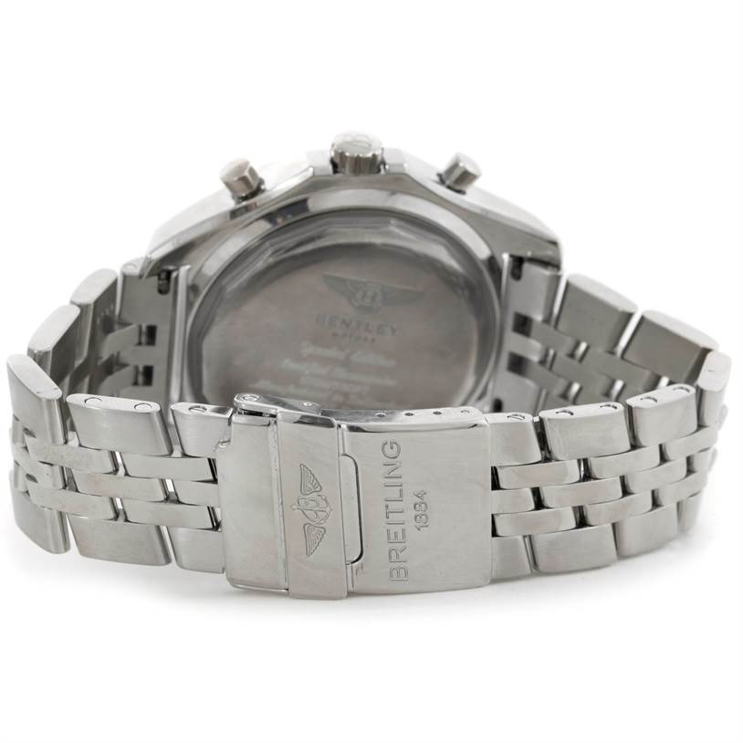 The image shows the back view of a Breitling Bentley A25362 Men
s Stainless Steel White Dial A25362 Men
s Stainless Steel White Dial model watch focusing on its clasp and bracelet.