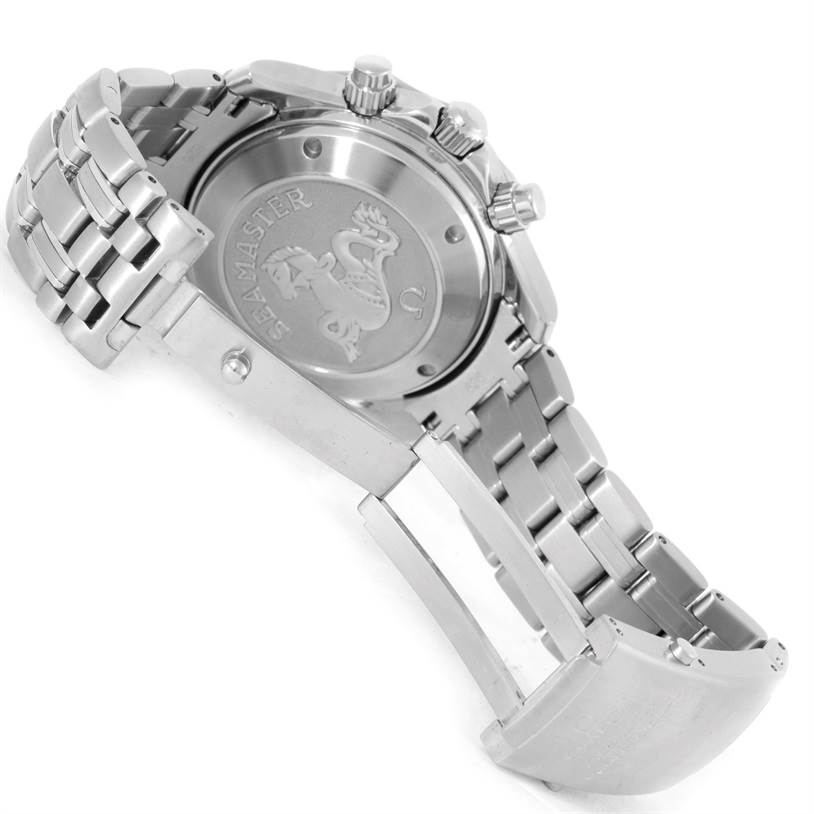 The image shows the stainless steel case back and bracelet of an Omega Seamaster 2225.80.00 Men
s Stainless Steel Blue Dial 2225.80.00 Men
s Stainless Steel Blue Dial watch at an angle.