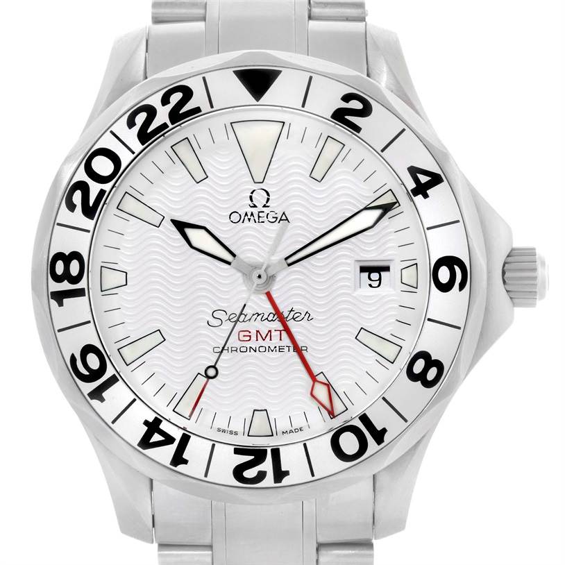 The image shows a front view of the Omega Seamaster 2538.20.00 Men
s Stainless Steel White Dial 2538.20.00 Men
s Stainless Steel White Dial GMT watch, highlighting the bezel, dial, hands, and date window.