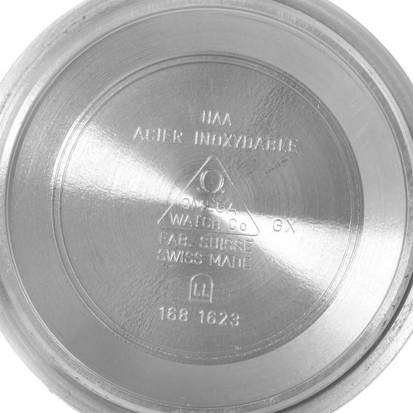 The image shows the inner case back of an Omega Seamaster 2531.80.00 Men
s Stainless Steel Blue Dial 2531.80.00 Men
s Stainless Steel Blue Dial watch, displaying engraved text and logos.