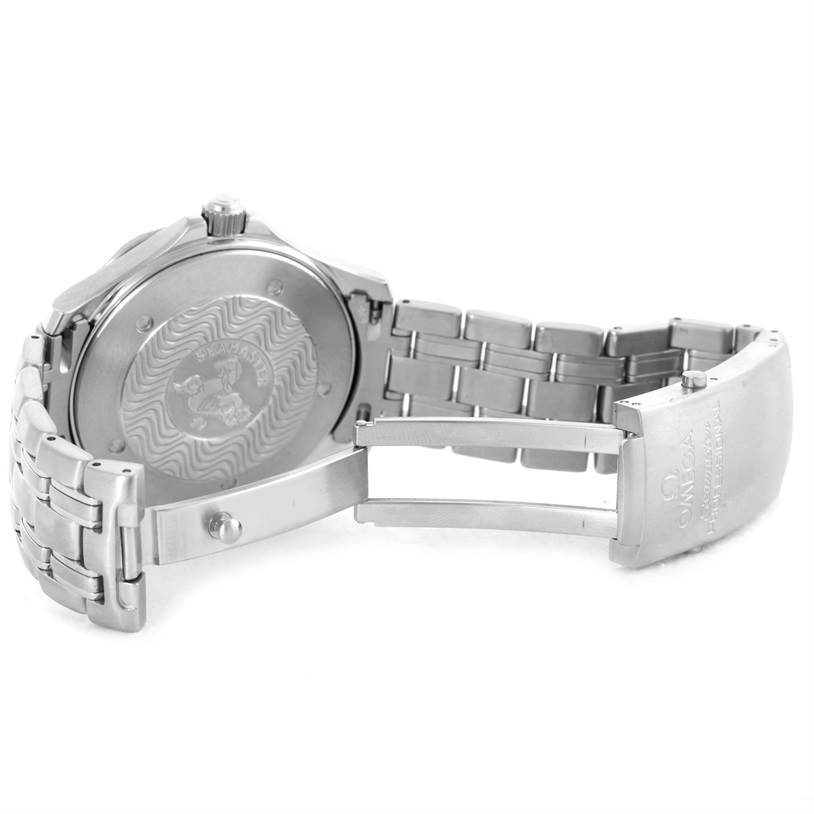 The image shows the back and partially open clasp of an Omega Seamaster 2531.80.00 Men
s Stainless Steel Blue Dial 2531.80.00 Men
s Stainless Steel Blue Dial watch, highlighting the bracelet and case back.