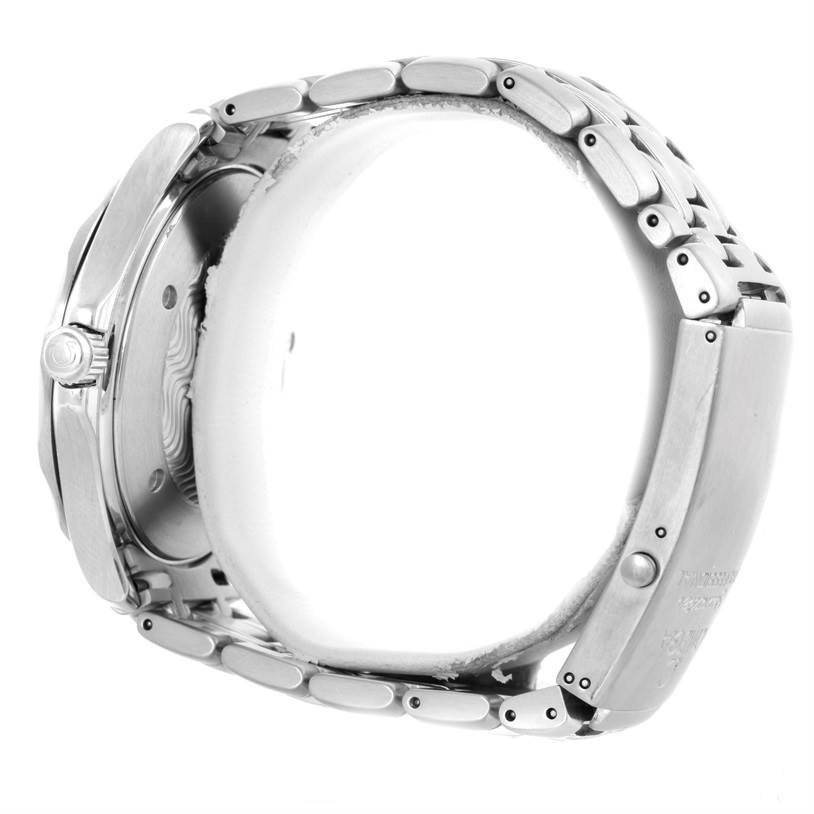 This image shows the side profile of an Omega Seamaster 2531.80.00 Men
s Stainless Steel Blue Dial 2531.80.00 Men
s Stainless Steel Blue Dial watch, detailing the case, crown, and stainless steel bracelet.