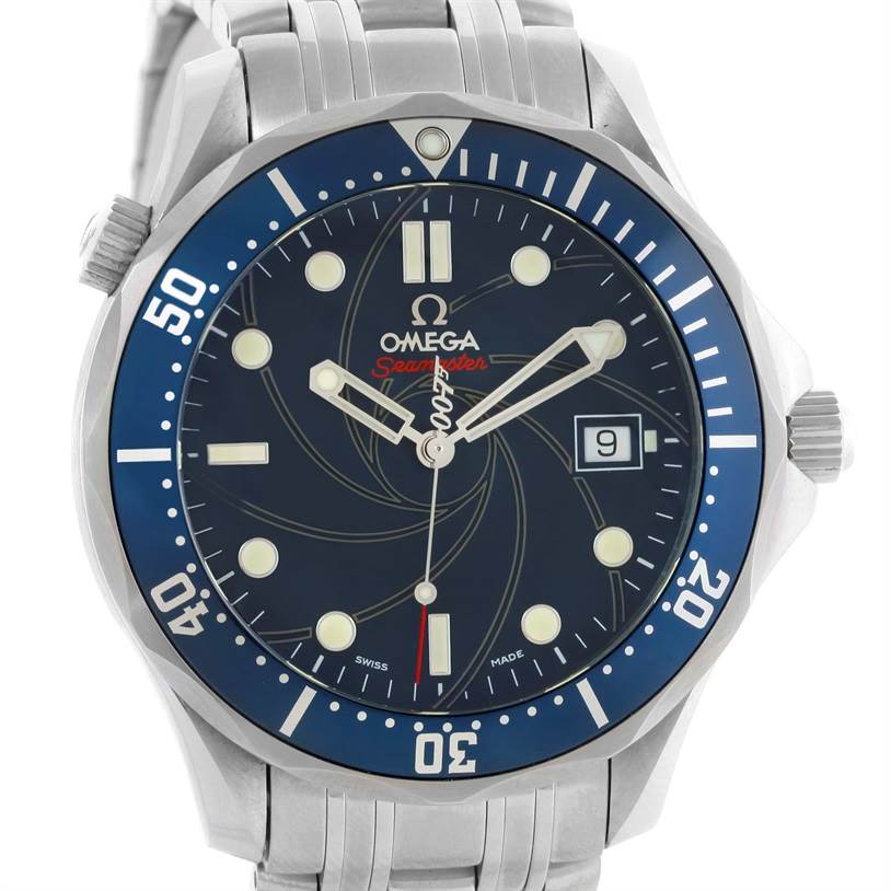 This image shows a front view of the Omega Seamaster 2226.80.00 Men
s Stainless Steel Blue Dial 2226.80.00 Men
s Stainless Steel Blue Dial watch, highlighting its dial, bezel, and bracelet.