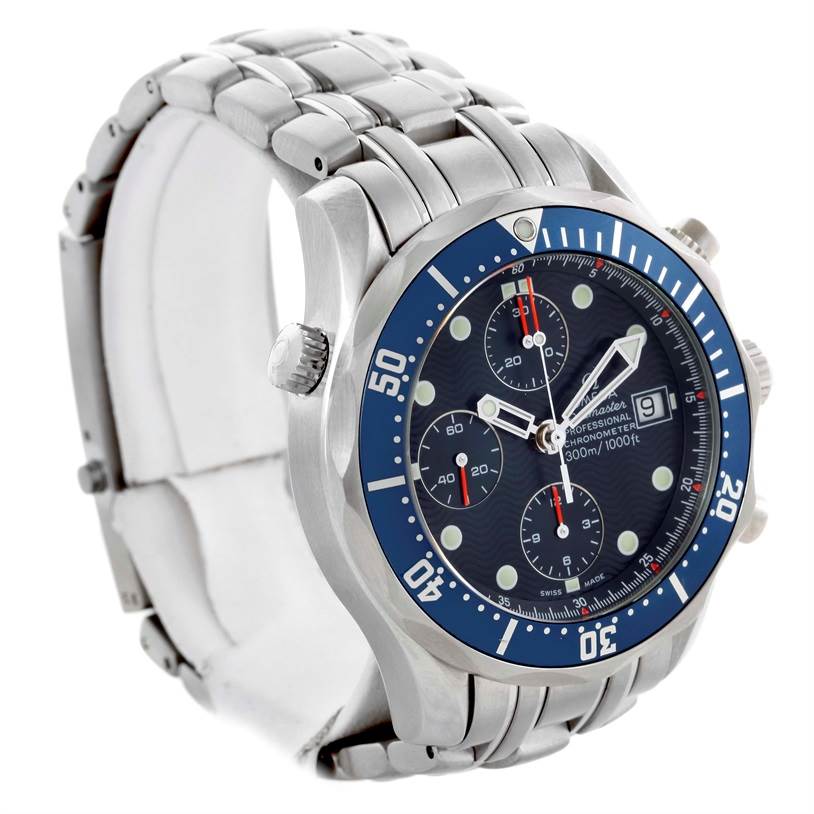 The image shows the full face and bracelet of the Omega Seamaster 2599.80.00 Men
s Stainless Steel Blue Dial 2599.80.00 Men
s Stainless Steel Blue Dial watch from an angled side view.