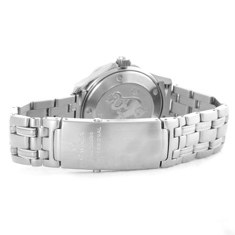 The image shows the back of the Omega Seamaster 2222.80.00 Men
s Stainless Steel Blue Dial 2222.80.00 Men
s Stainless Steel Blue Dial watch, focusing on the closed clasp and the case back.