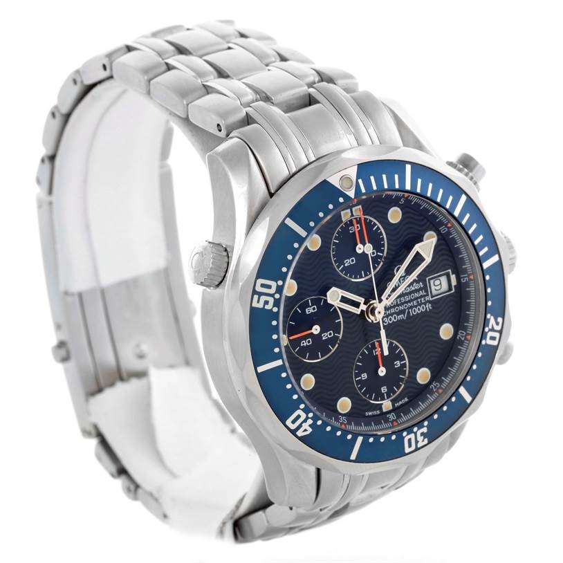 The image shows an angled view of an Omega Seamaster 2599.80.00 Men
s Stainless Steel Blue Dial 2599.80.00 Men
s Stainless Steel Blue Dial watch, detailing its face, bezel, crown, and metal bracelet.