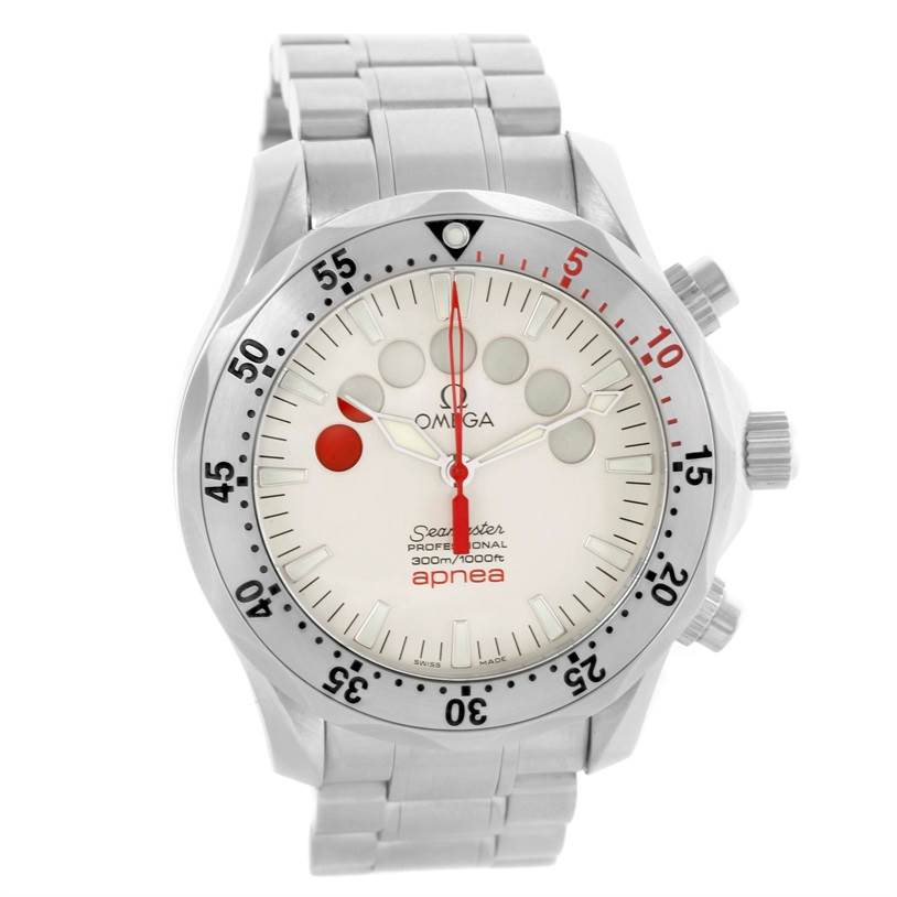 The image shows a frontal view of the Omega Seamaster 2595.30.00 Men
s Stainless Steel Silver Dial 2595.30.00 Men
s Stainless Steel Silver Dial watch face, bezel, and part of the metal band.