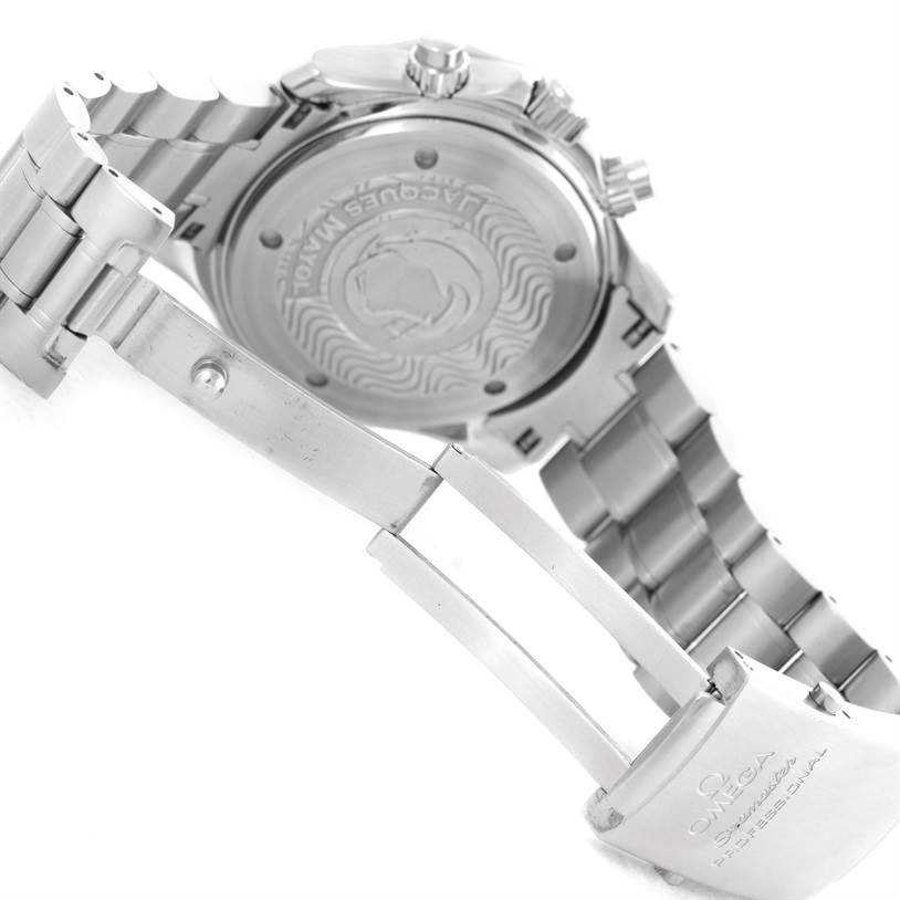 The image shows the back casing and bracelet clasp of the Omega Seamaster 2595.30.00 Men
s Stainless Steel Silver Dial 2595.30.00 Men
s Stainless Steel Silver Dial watch.