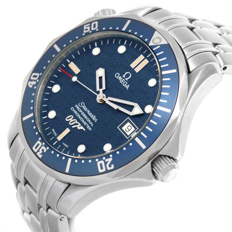 The image shows a close-up view of the Omega Seamaster 2537.80.00 Men
s Stainless Steel Blue Dial 2537.80.00 Men
s Stainless Steel Blue Dial watch from an angled perspective, highlighting the face, bezel, crown, and part of the bracelet.