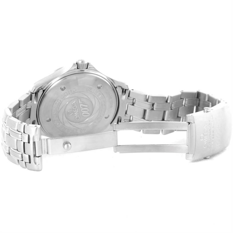 The image shows the back and clasp of an Omega Seamaster 2537.80.00 Men
s Stainless Steel Blue Dial 2537.80.00 Men
s Stainless Steel Blue Dial watch, highlighting the engraved case back and metal bracelet.