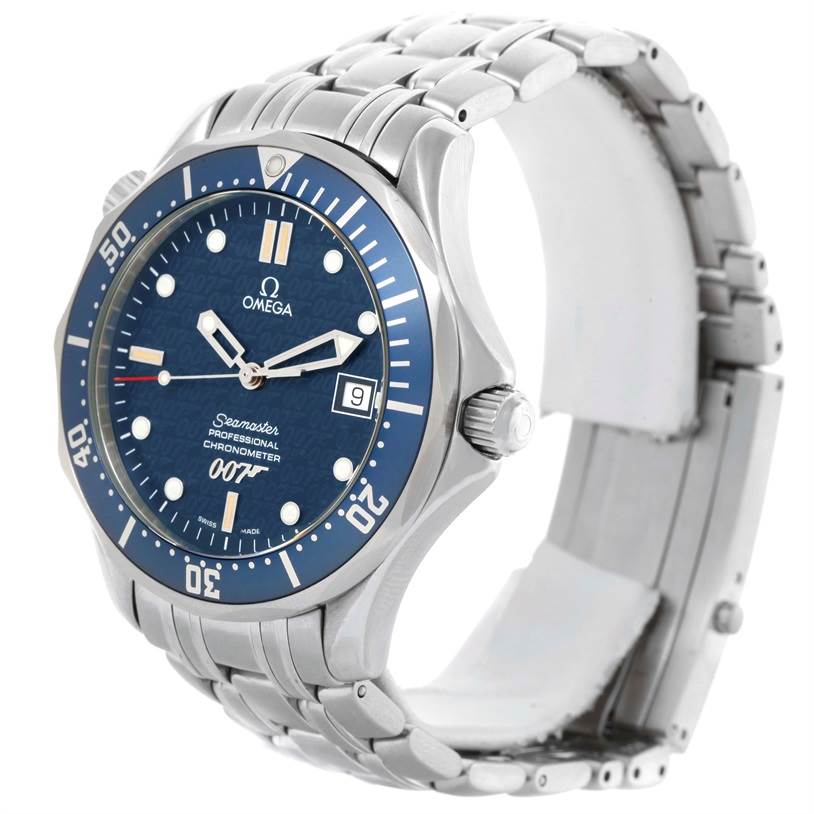 The image shows an Omega Seamaster 2537.80.00 Men
s Stainless Steel Blue Dial 2537.80.00 Men
s Stainless Steel Blue Dial watch at a front-right angle, highlighting its dial, bezel, and metal bracelet.