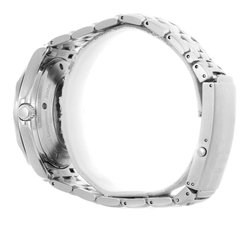 This side-angle view of the Omega Seamaster 2535.80.00 Men
s Stainless Steel Blue Dial 2535.80.00 Men
s Stainless Steel Blue Dial watch showcases its stainless steel bracelet and case back.