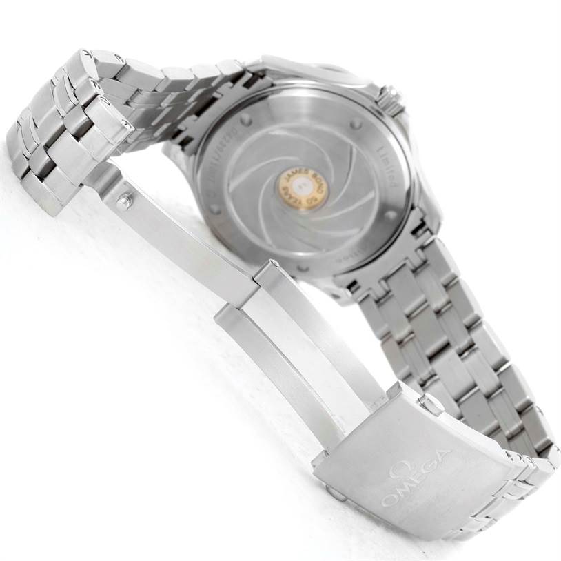 This image shows the back case and bracelet of an Omega Seamaster 212.30.41.20.01.005 Men
s Stainless Steel Black Dial 212.30.41.20.01.005 Men
s Stainless Steel Black Dial watch, featuring an open clasp.