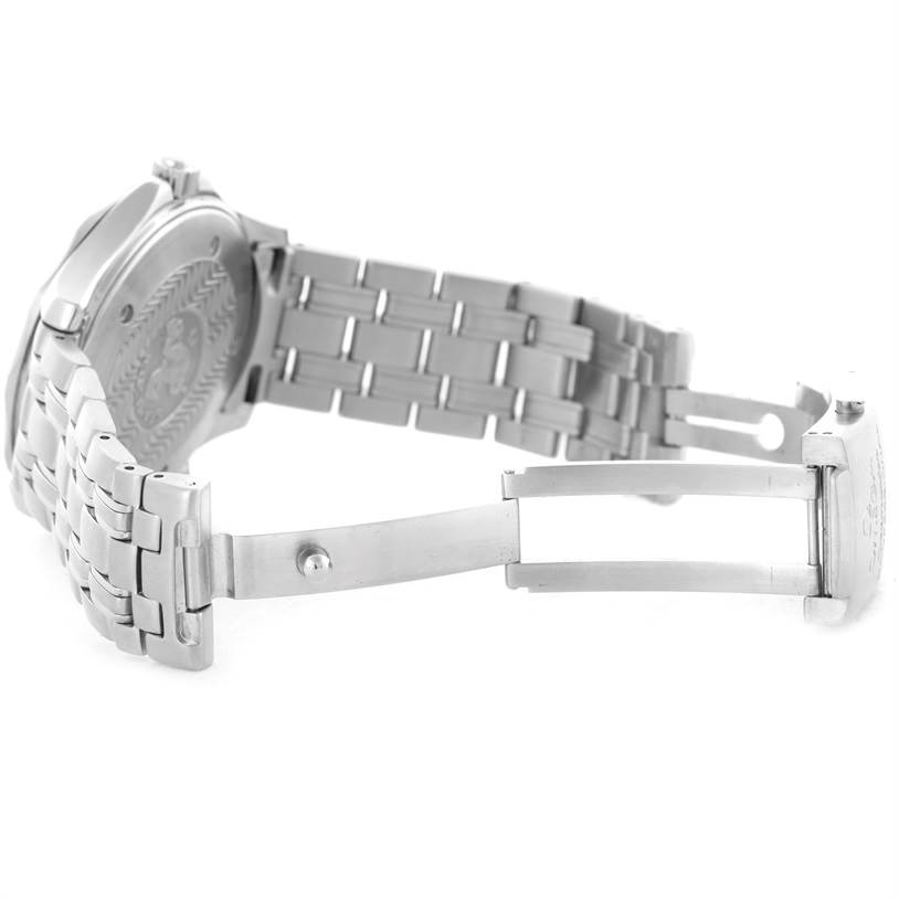 The image shows the opened clasp and bracelet of an Omega Seamaster 2541.80.00 Men
s Stainless Steel Blue Dial 2541.80.00 Men
s Stainless Steel Blue Dial watch from a side angle.