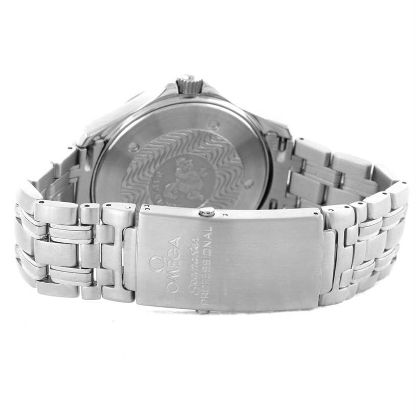 The image shows the back case and bracelet clasp of an Omega Seamaster 2541.80.00 Men
s Stainless Steel Blue Dial 2541.80.00 Men
s Stainless Steel Blue Dial watch.