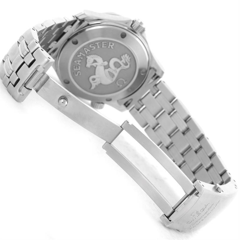 The image shows the back, clasp, and partial bracelet of an Omega Seamaster 2222.80.00 Men
s Stainless Steel Blue Dial 2222.80.00 Men
s Stainless Steel Blue Dial watch.