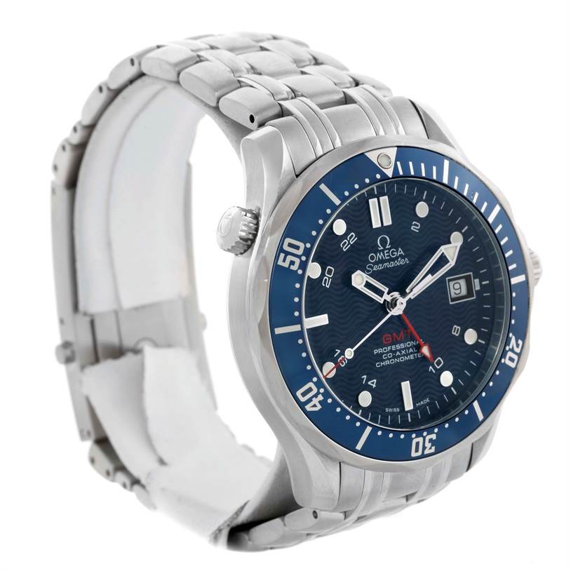 The image shows an Omega Seamaster 2535.80.00 Men
s Stainless Steel Blue Dial 2535.80.00 Men
s Stainless Steel Blue Dial watch at an angled side view, highlighting the dial, bezel, crown, and metal bracelet.
