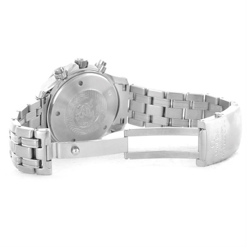 This image shows the back, bracelet, and clasp of an Omega Seamaster 2598.80.00 Men
s Stainless Steel Blue Dial 2598.80.00 Men
s Stainless Steel Blue Dial watch.