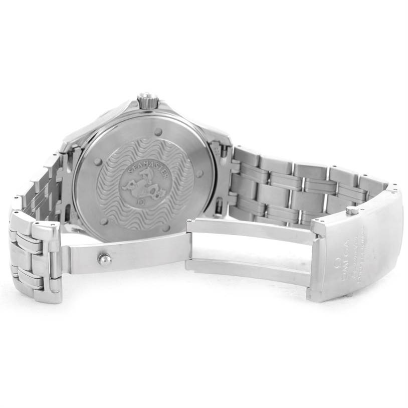 The image shows the back case and open bracelet clasp of an Omega Seamaster 2541.80.00 Men
s Stainless Steel Blue Dial 2541.80.00 Men
s Stainless Steel Blue Dial watch.