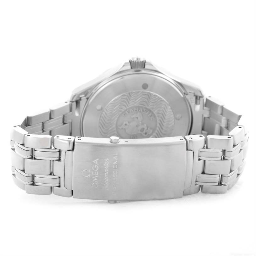 The image shows the back view of the Omega Seamaster 2541.80.00 Men
s Stainless Steel Blue Dial 2541.80.00 Men
s Stainless Steel Blue Dial watch, focusing on the clasp and bracelet details.