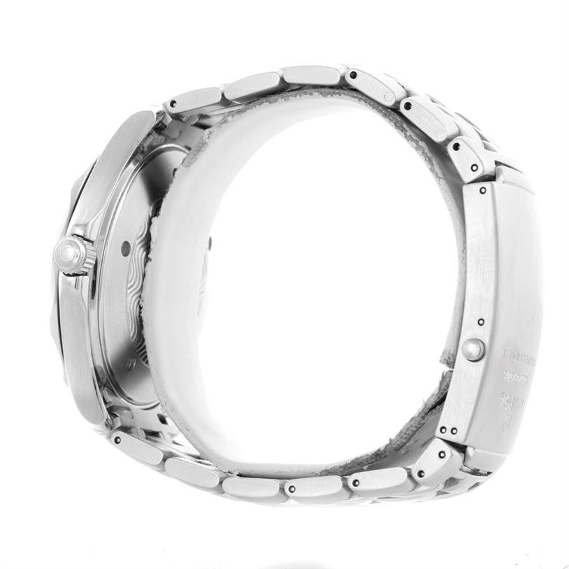 The image shows a side view of an Omega Seamaster 2541.80.00 Men
s Stainless Steel Blue Dial 2541.80.00 Men
s Stainless Steel Blue Dial watch, highlighting the bracelet, clasp, and side profile of the case.