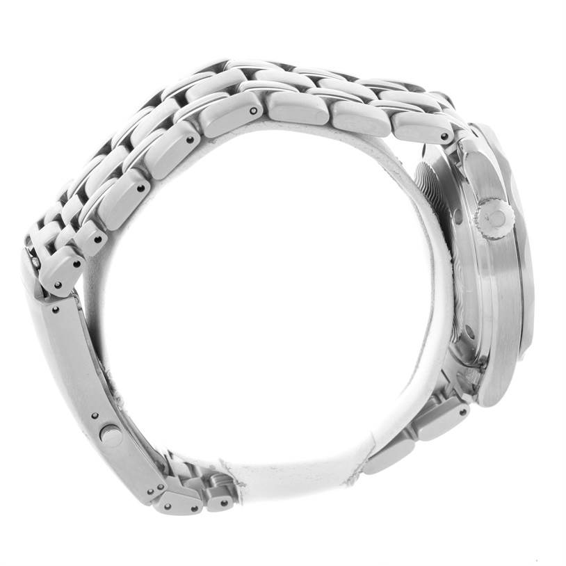 The image shows the side view of an Omega Seamaster 2561.80.00 Men
s Stainless Steel Blue Dial 2561.80.00 Men
s Stainless Steel Blue Dial watch, highlighting the bracelet and side of the case.