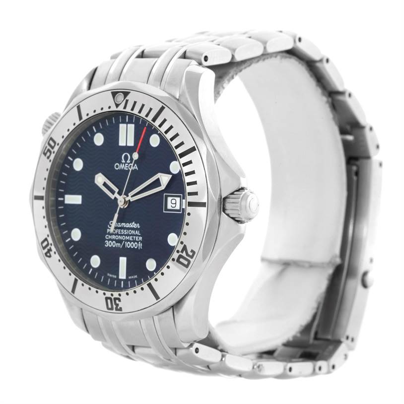 The image shows an Omega Seamaster 2532.80.00 Men
s Stainless Steel Grey Dial 2532.80.00 Men
s Stainless Steel Grey Dial watch at a slight side angle, highlighting the face, bezel, and metal bracelet.