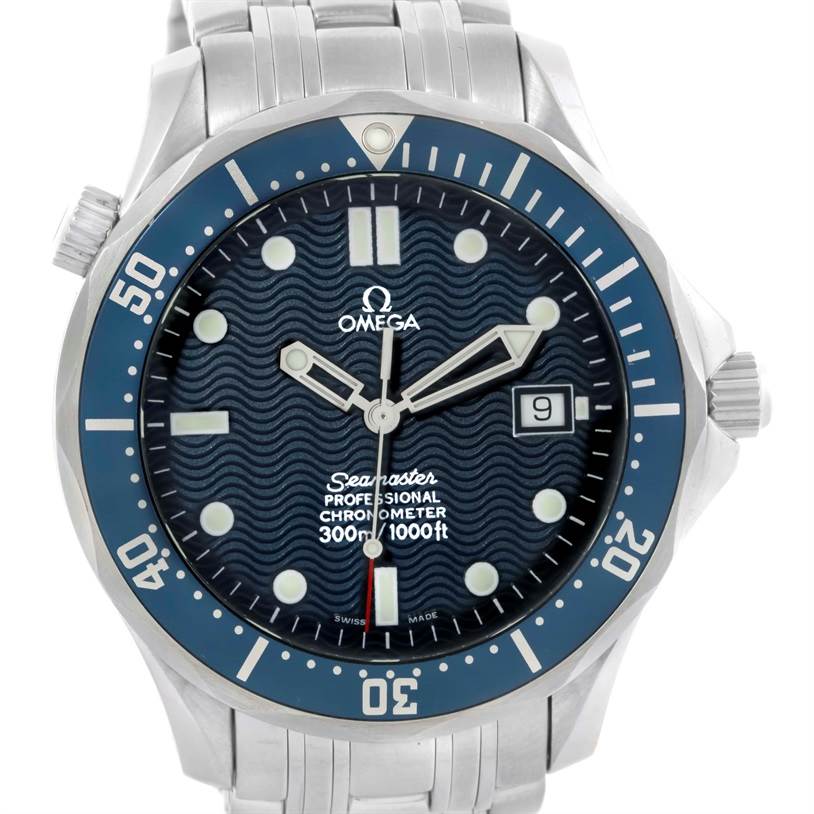 This image shows a front view of the Omega Seamaster 2531.80.00 Men
s Stainless Steel Blue Dial 2531.80.00 Men
s Stainless Steel Blue Dial watch, highlighting its blue dial, bezel, and stainless steel bracelet.