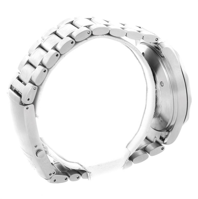 The image shows the side angle of an Omega Seamaster 2538.20.00 Men
s Stainless Steel White Dial 2538.20.00 Men
s Stainless Steel White Dial watch, highlighting the stainless steel bracelet and case back.
